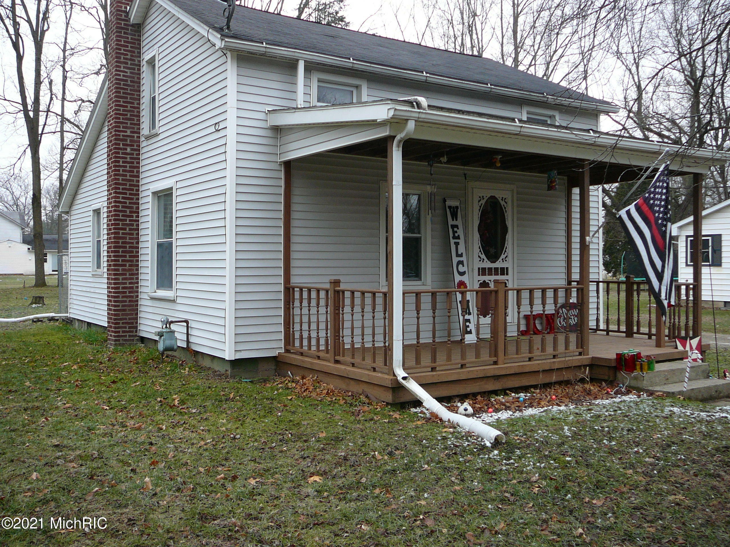 Property Photo:  113 Park Street  MI 49252 