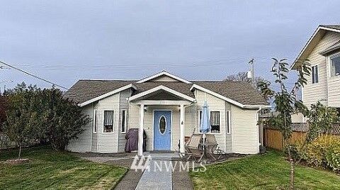 Property Photo: 239 W 9th Street WA 98362