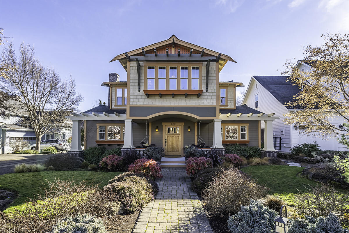 Property Photo:  320 Jackson Creek Drive  OR 97530 