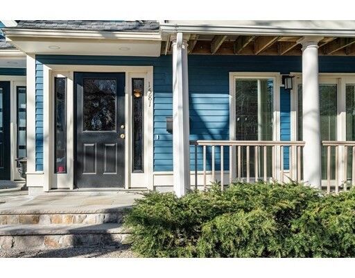 Property Photo: 1581 Centre St 3 MA 02461
