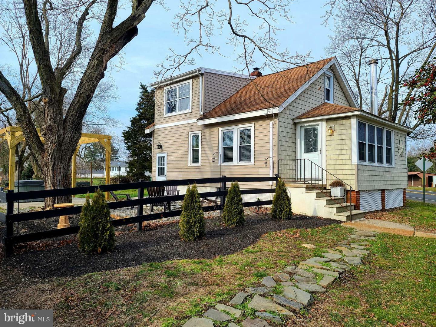 Property Photo:  1776 Burlington Jacksonville Road  NJ 08505 