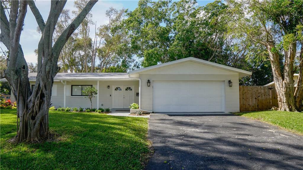 Property Photo:  3855 Manatee Drive SE  FL 33705 