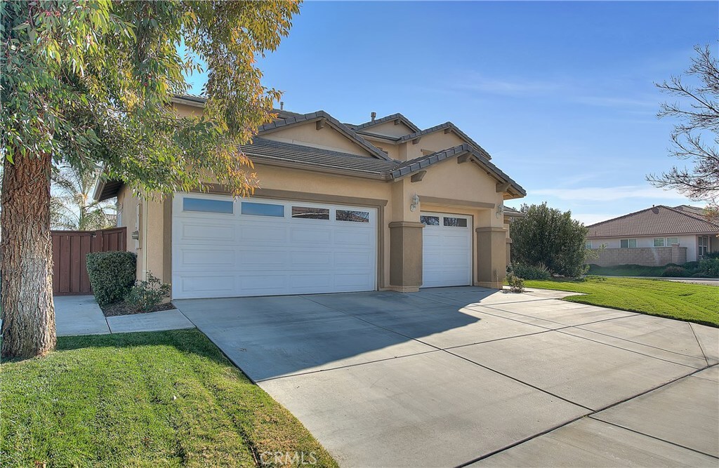 Property Photo: 271 Shetland Court CA 92582