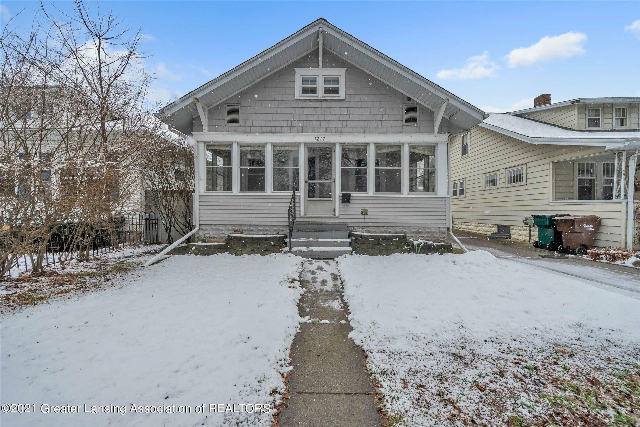 Property Photo:  1217 Mechanic Street  MI 48912 