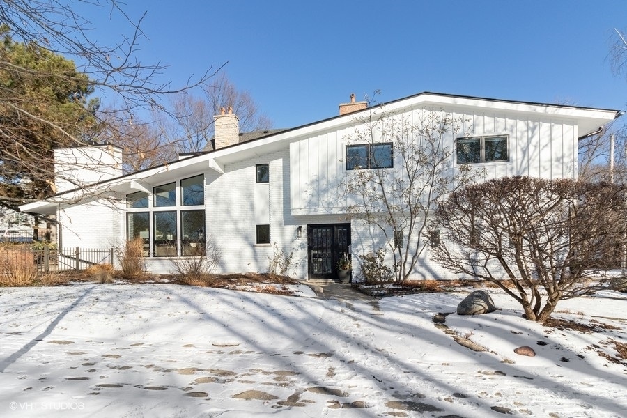 Property Photo:  807 W 6th Street  IL 60521 