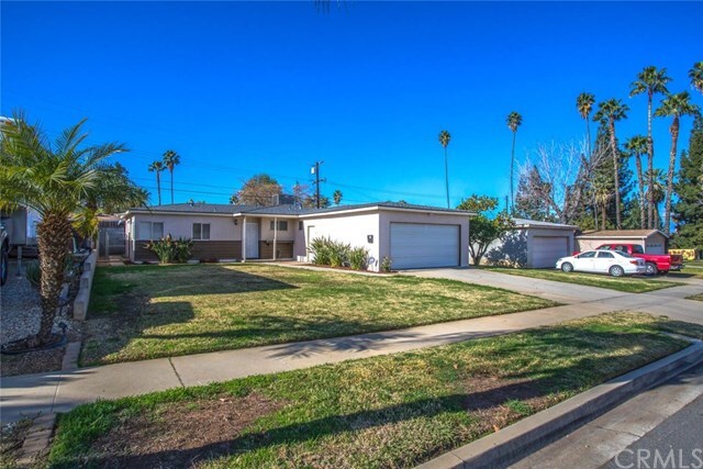 Property Photo: 14 Hastings Street CA 92373