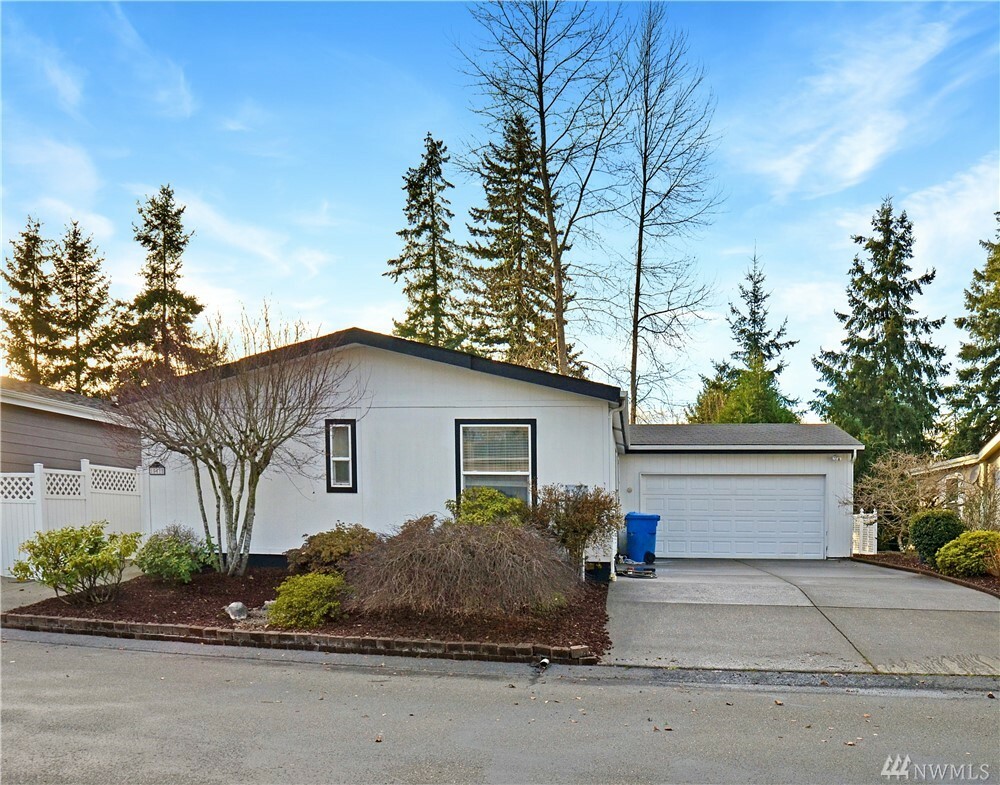 Property Photo: 15418 122nd Av Ct E WA 98374