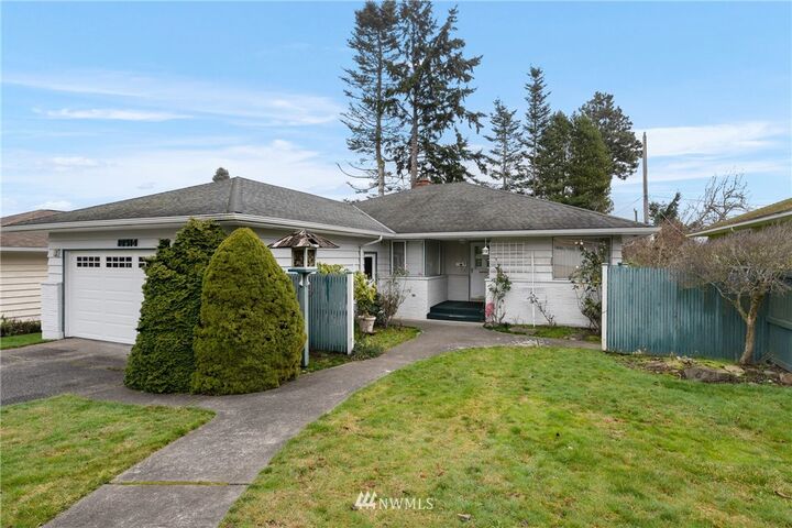 Property Photo: 10514 11th Avenue NW WA 98177