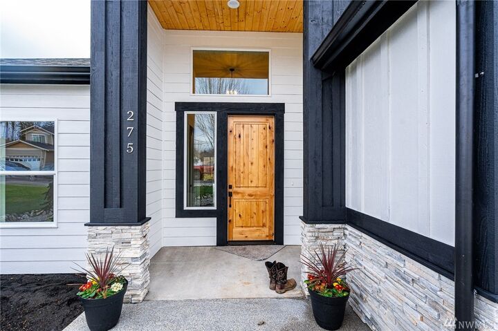Property Photo: 275 Parkside Lp WA 98532
