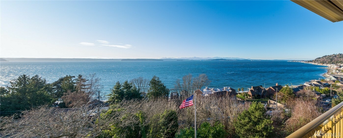 Property Photo:  6037 Atlas Place SW  WA 98136 