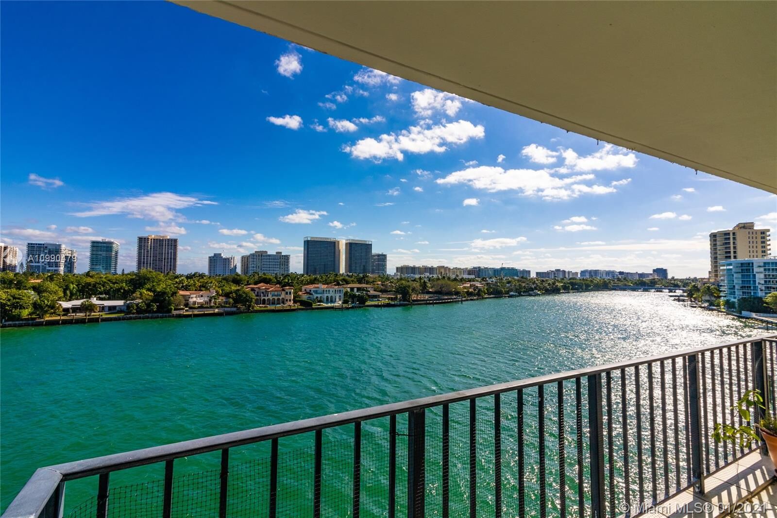 Property Photo:  10101 E Bay Harbor Dr 604  FL 33154 