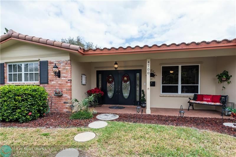 Property Photo:  4700 NE 26th Ave  FL 33308 