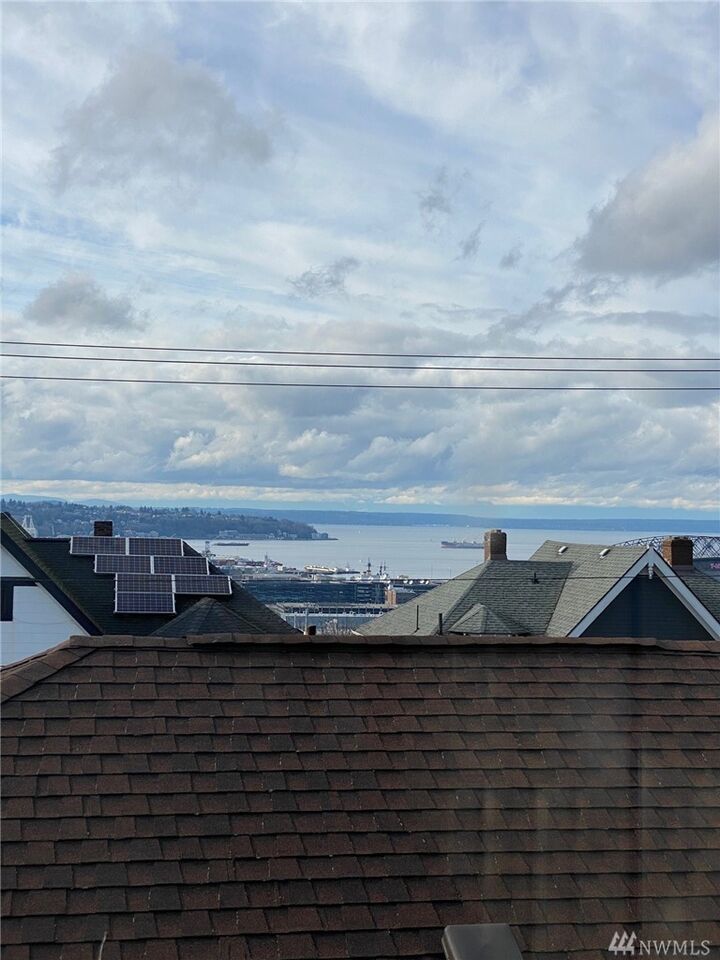 Property Photo:  1750 12th Ave S  WA 98144 