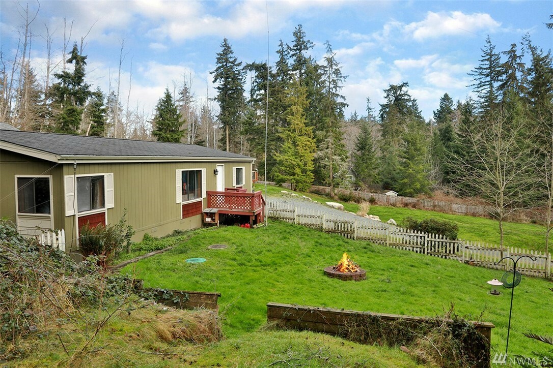 Property Photo:  2477 Huckleberry Lane  WA 98260 