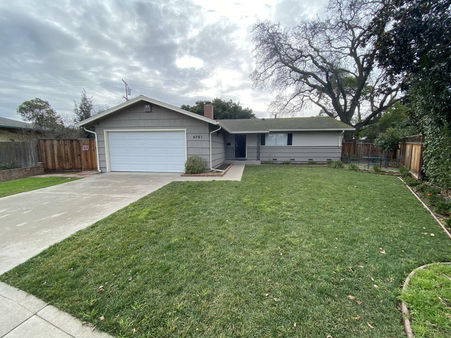 Property Photo: 4701 Kelsey Place CA 95207