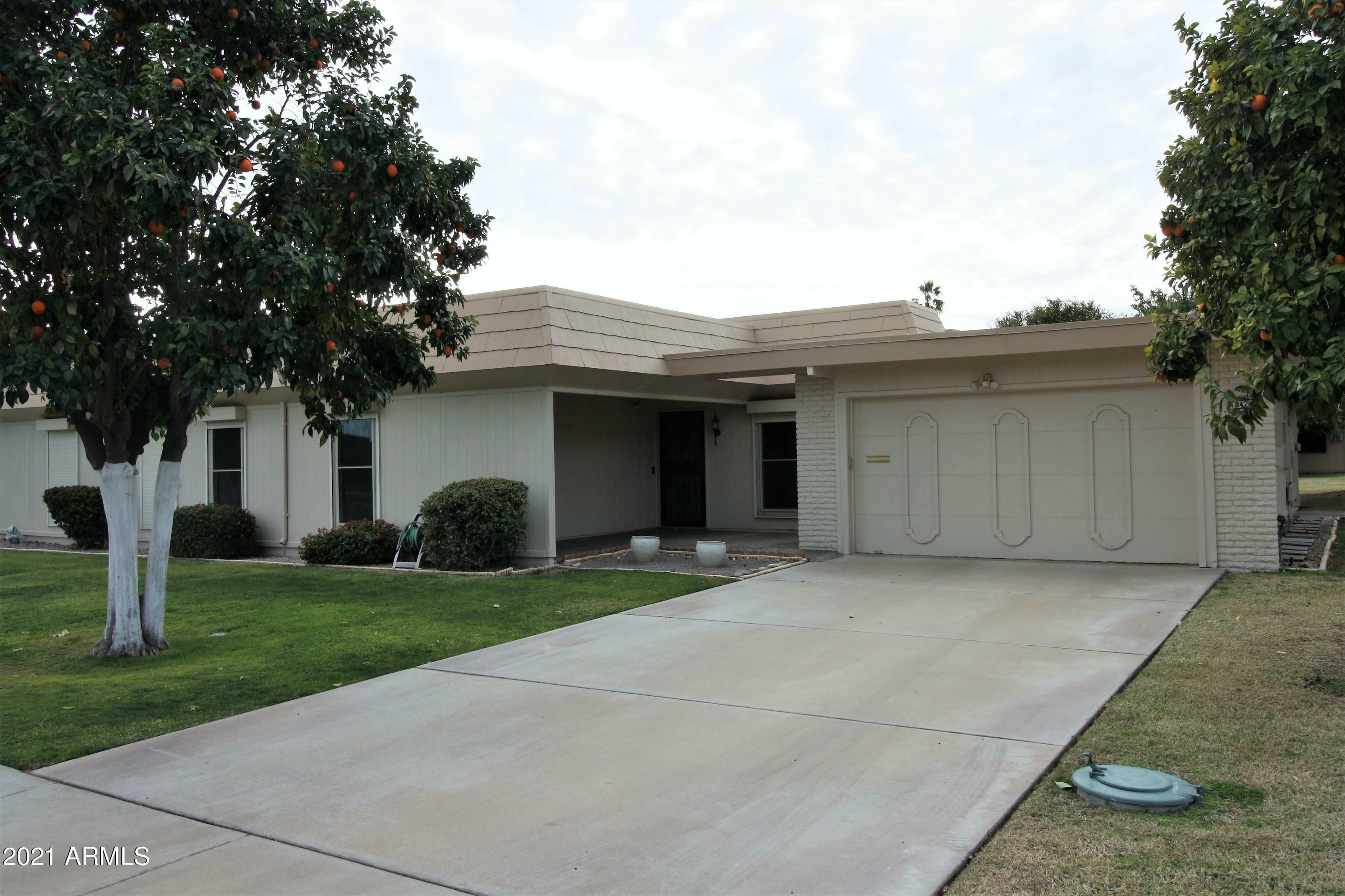Property Photo: 18424 N 101st Drive AZ 85373