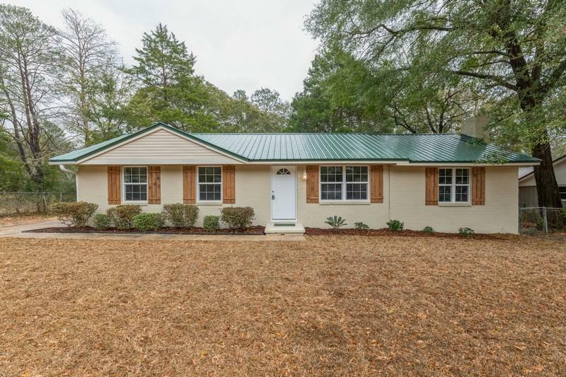 Property Photo:  693 Long Drive  FL 32539 