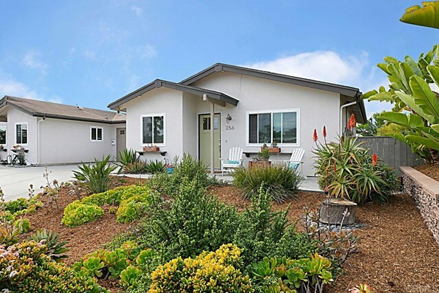 Property Photo:  256 Gloxina Street  CA 92024 