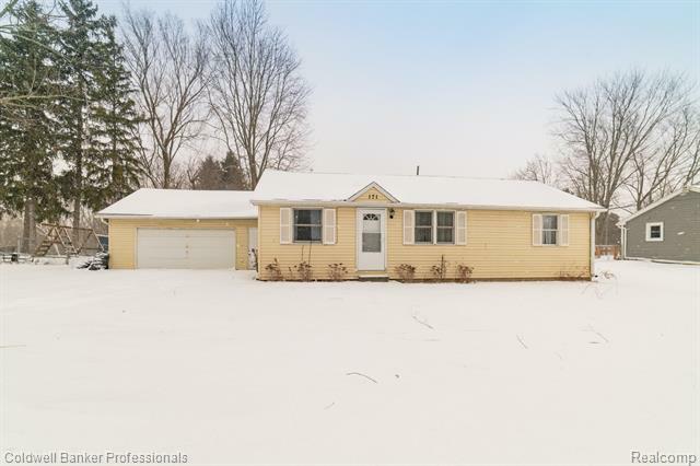 Property Photo:  171 S Elba Road  MI 48446 