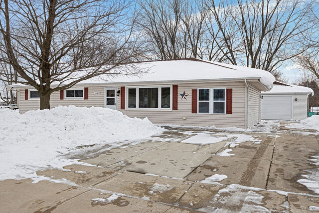Property Photo: 11609 Douglas Avenue IL 60142