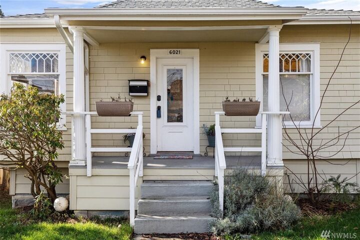 Property Photo: 6021 48th Ave SW WA 98136