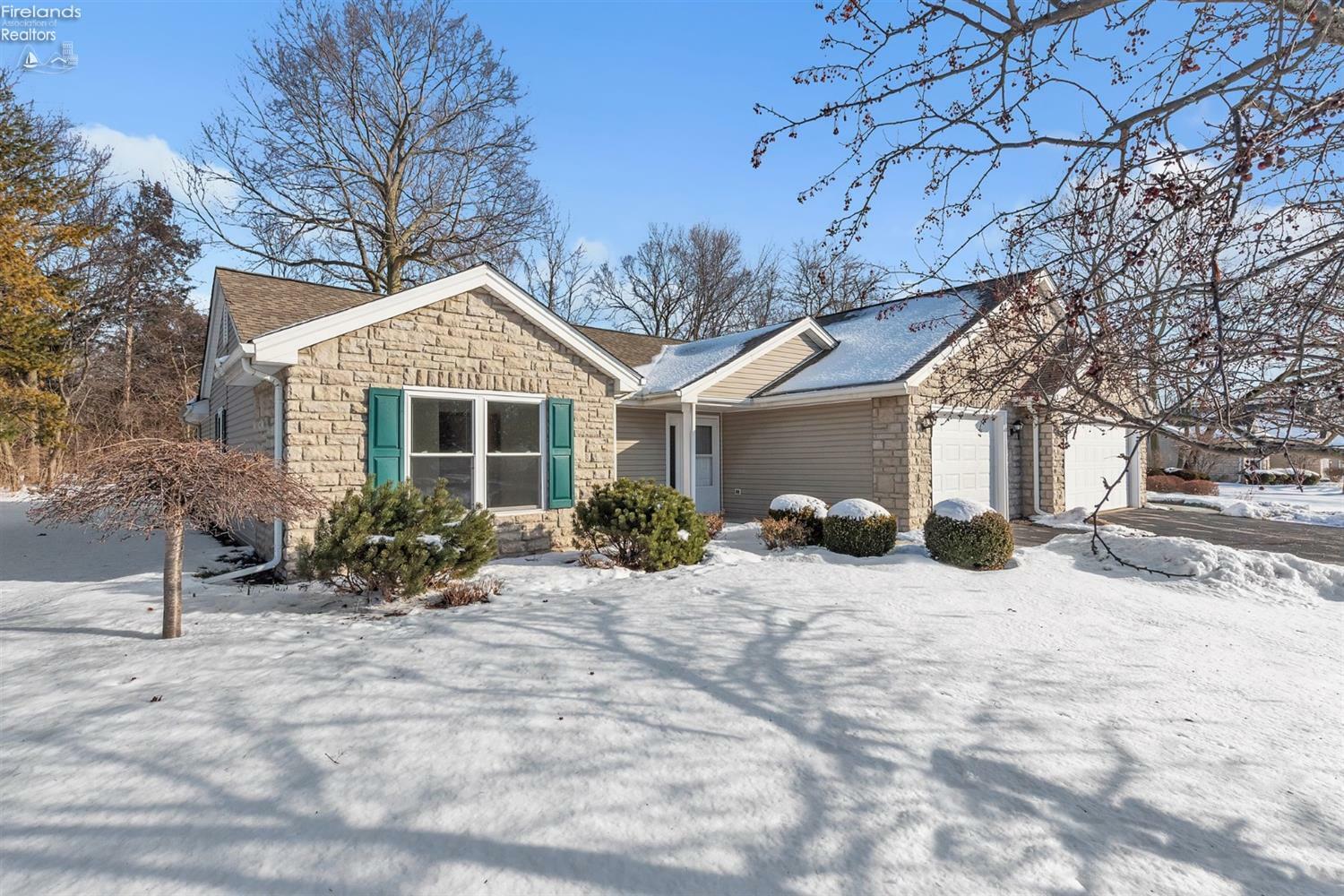 Property Photo:  3725 E Vineyard Village Drive  OH 43452 