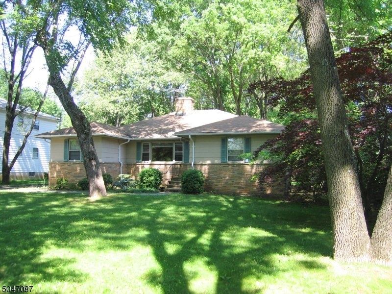 Property Photo: 82 E Main St NJ 07945
