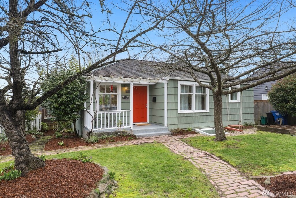 Property Photo:  7302 28th Ave SW  WA 98126 