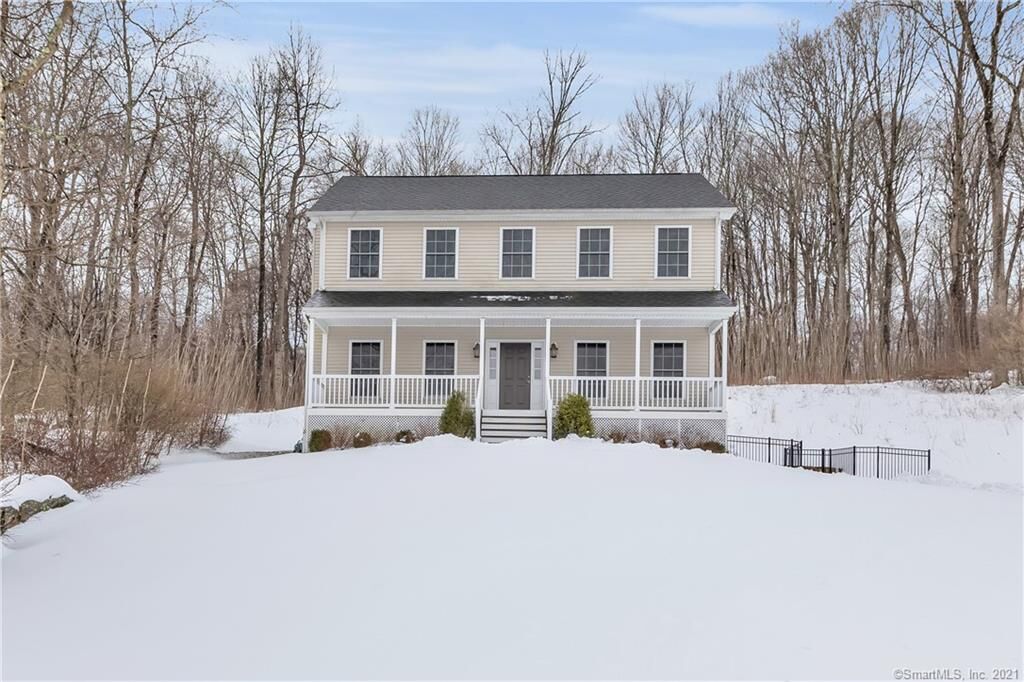 Property Photo:  11 Housatonic Rise  CT 06484 
