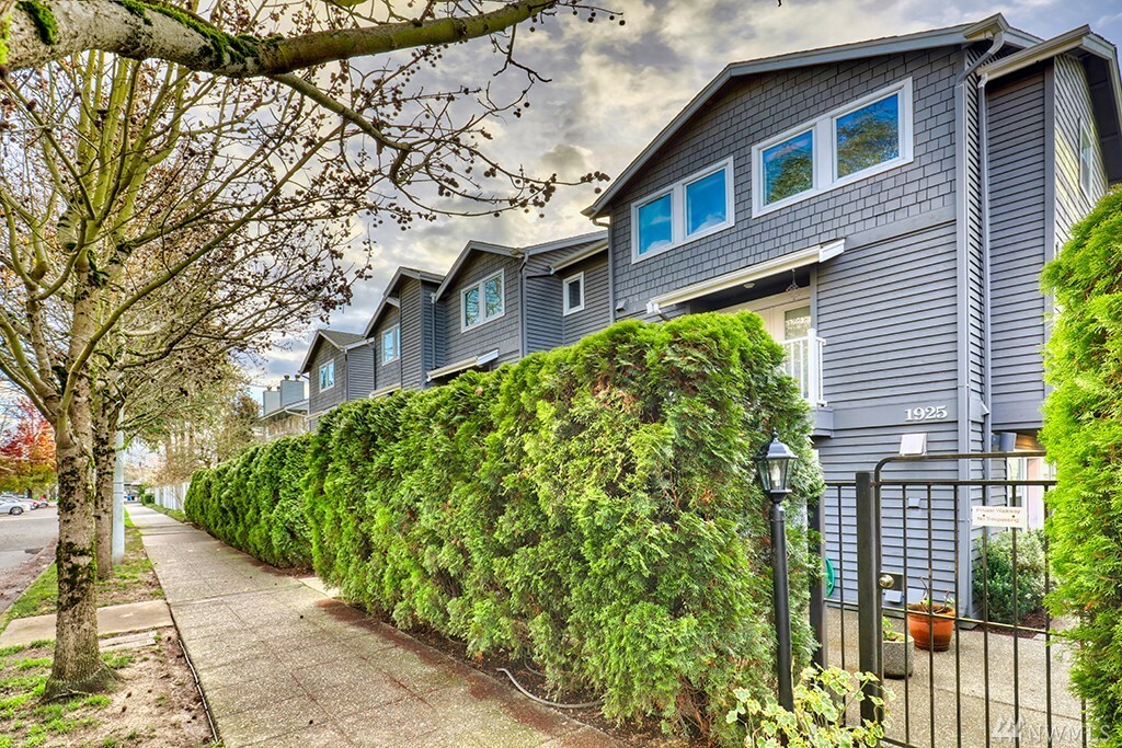 Property Photo:  1921 42nd Ave E D  WA 98112 