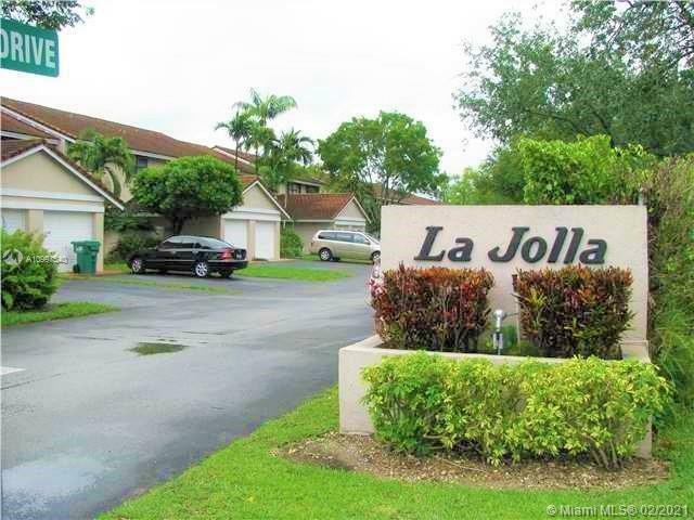 Property Photo: 11580 SW 91st Ter - FL 33176