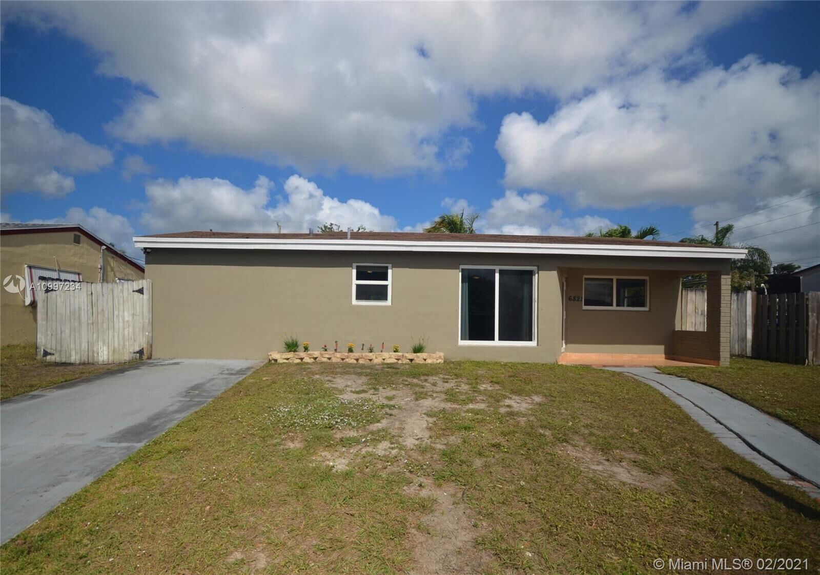 Property Photo: 6821 Cody St FL 33024