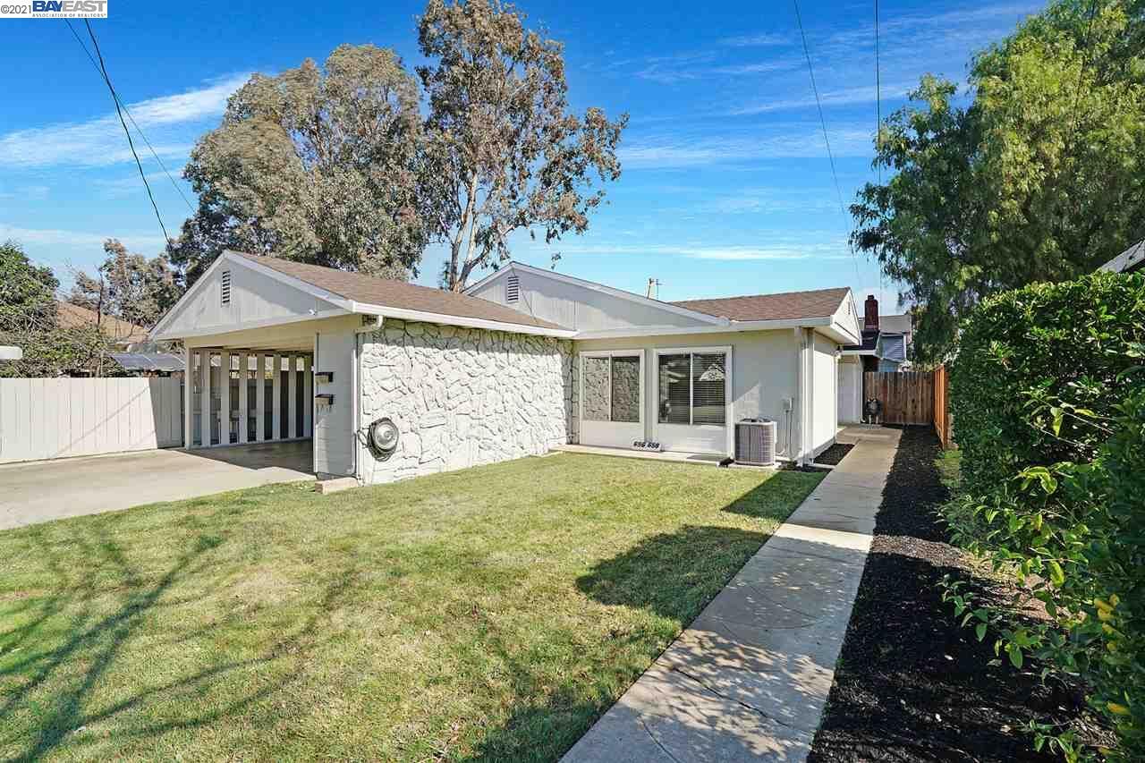 Property Photo:  656 N O St  CA 94551 