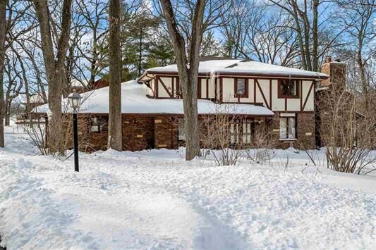 Property Photo: 10222 Chris Drive IL 61073