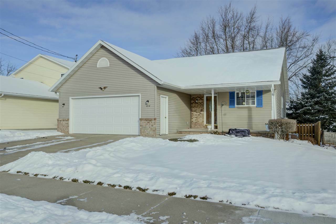 Property Photo:  616 W 10th Street  WI 54130 