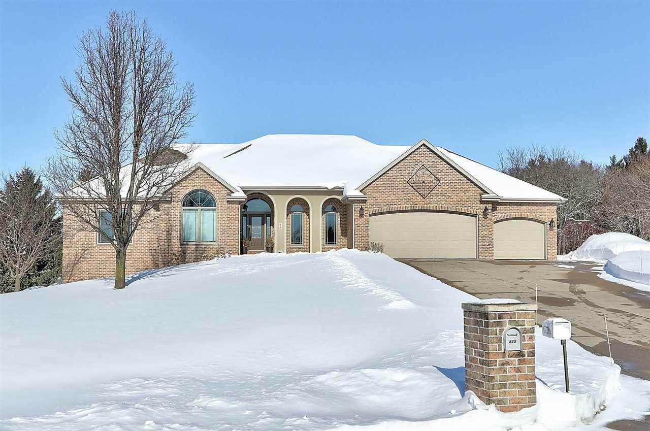 Property Photo: 825 East Orchard View Dr WI 53545