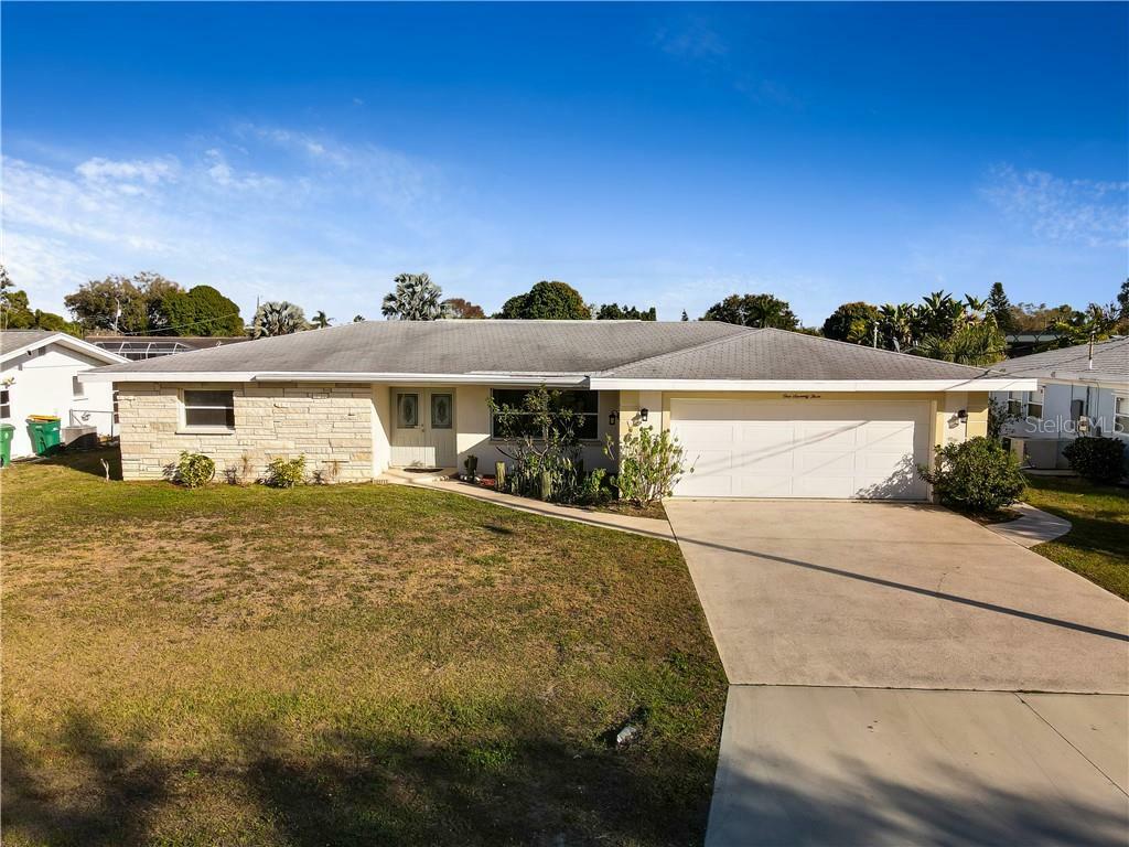 Property Photo:  173 Carlisle Avenue NW  FL 33952 