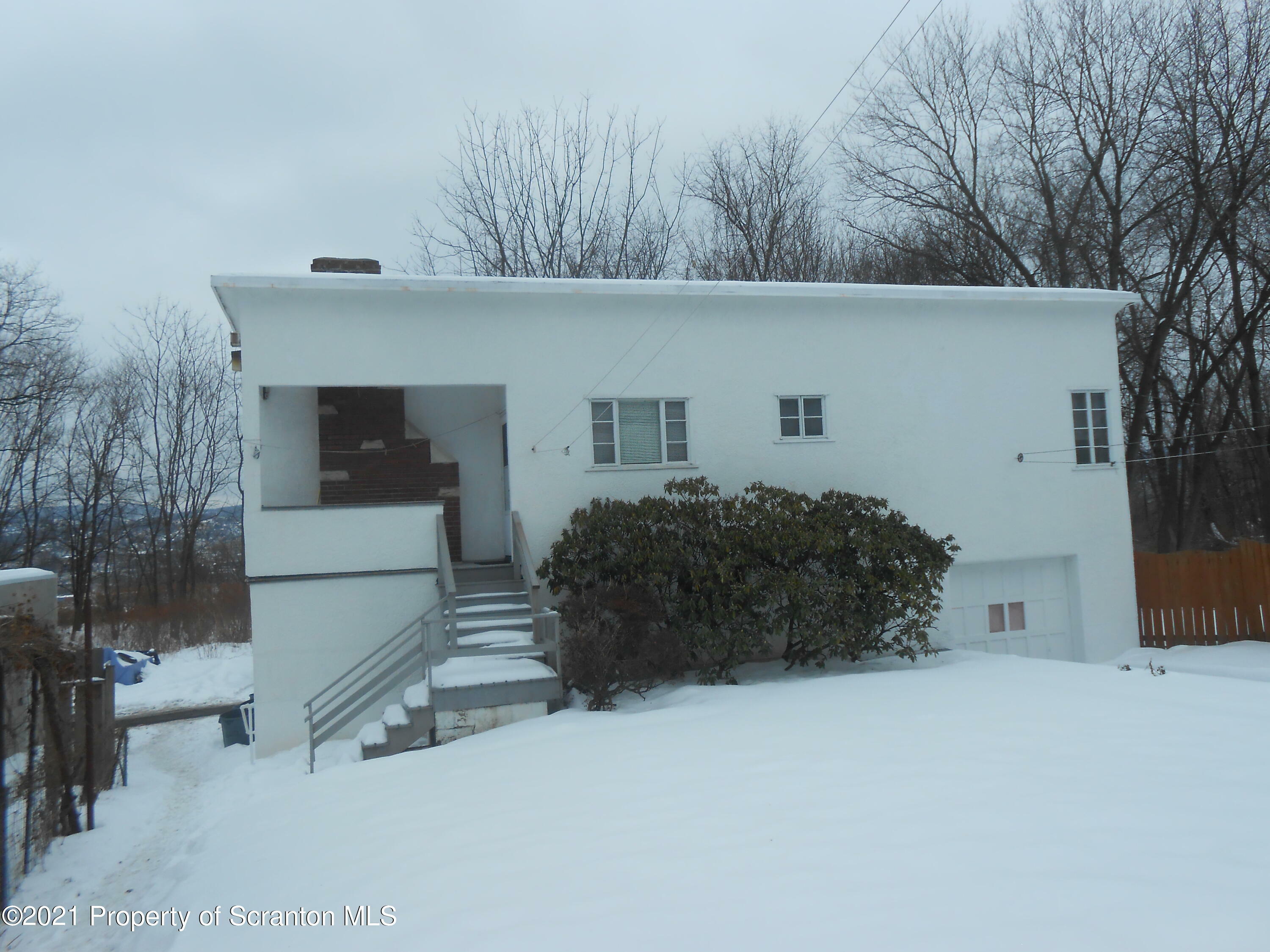 Property Photo:  622 N 624 Main  Apt. 7 Avenue  PA 18504 