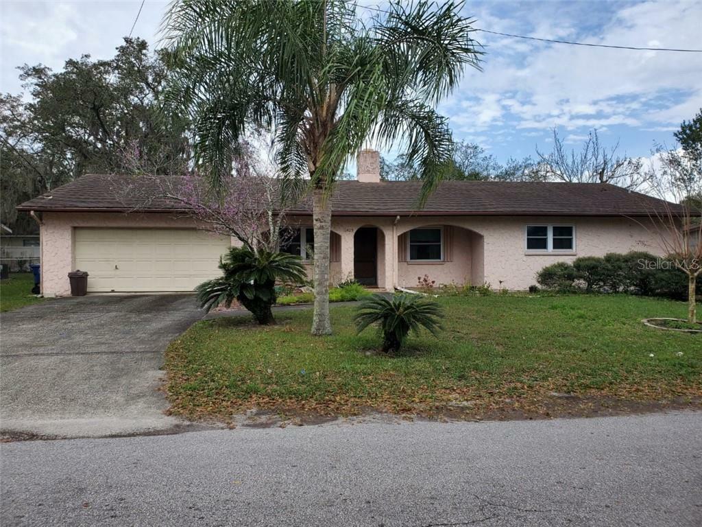 Property Photo:  10405 N Hartts Drive  FL 33617 