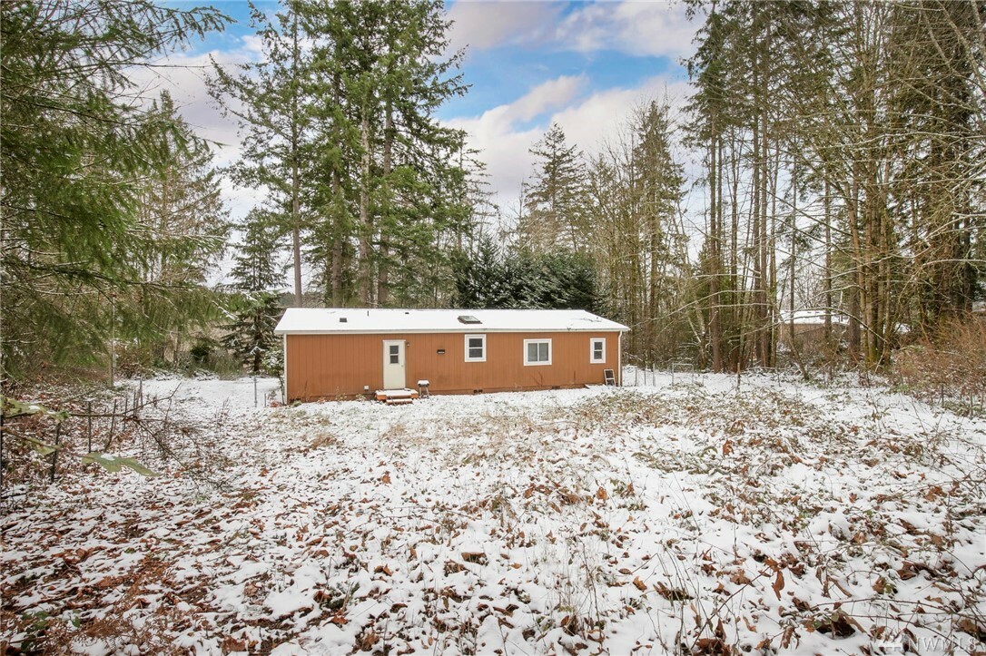 Property Photo: 4686 Aiken Rd SE WA 98366