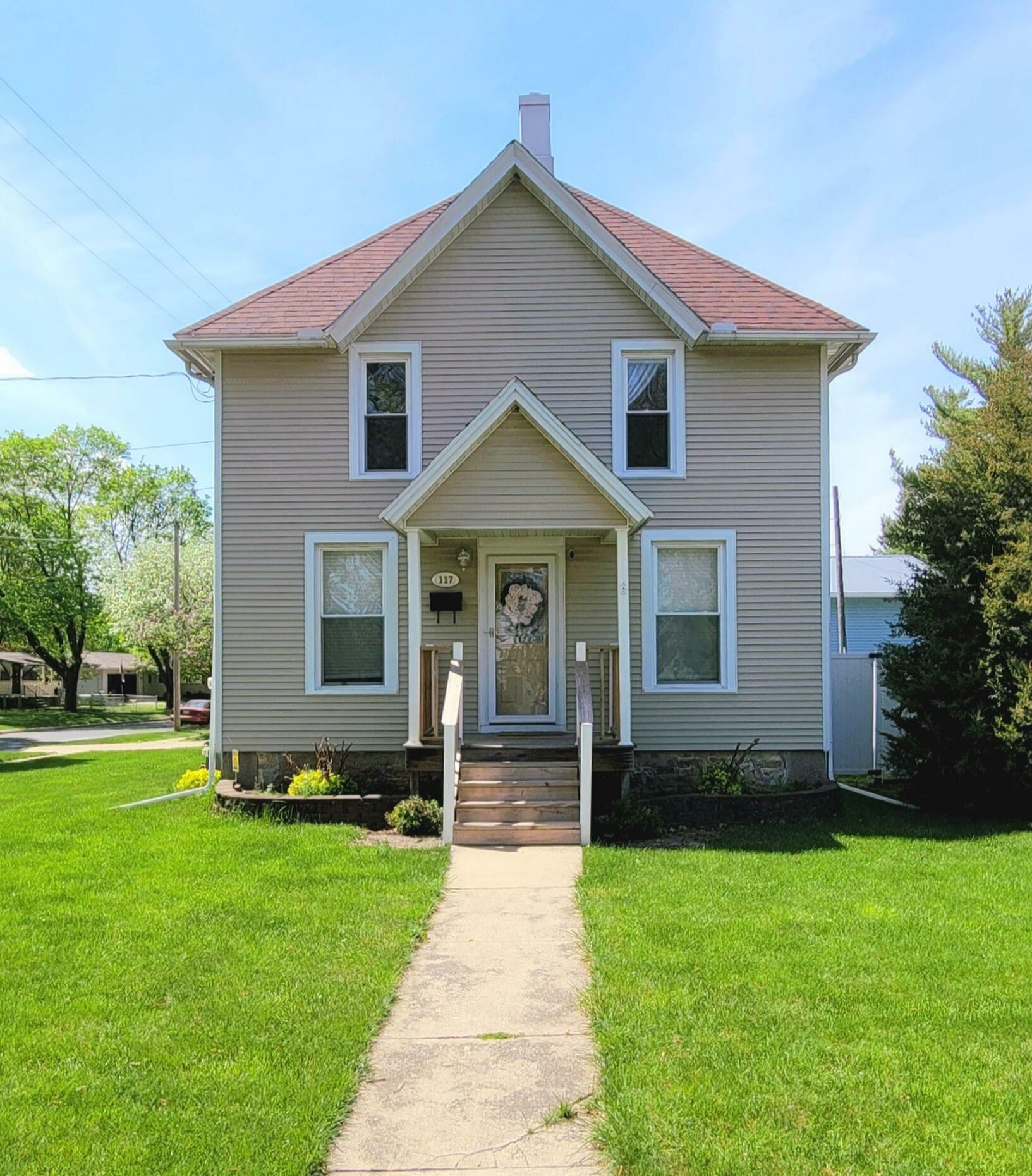 Property Photo:  117 S Washington St  WI 53551 