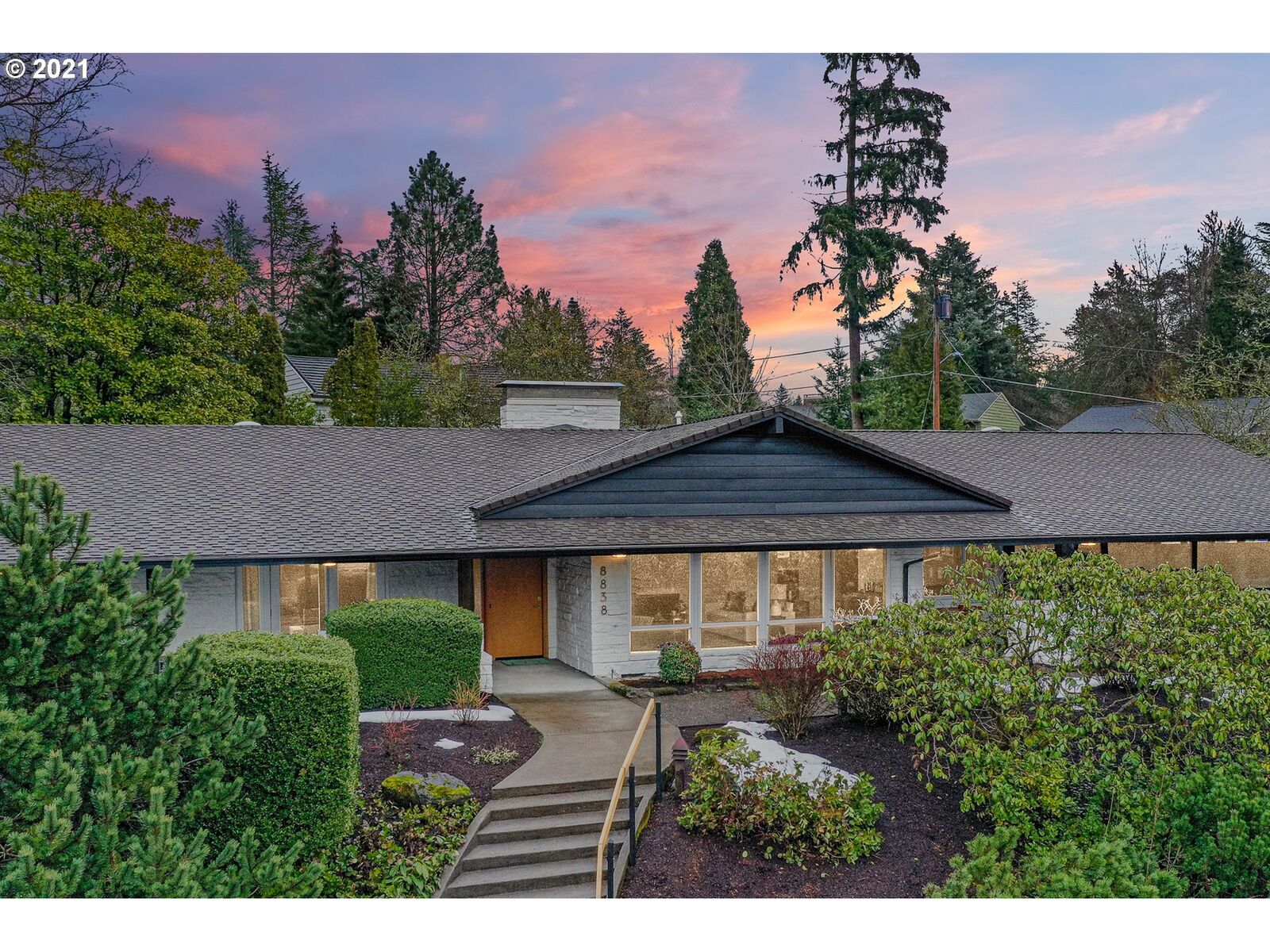 Property Photo:  8838 SW 57th Ave  OR 97219 