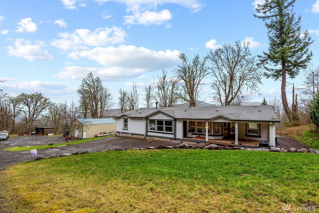 Property Photo:  173 Remington Dr  WA 98626 