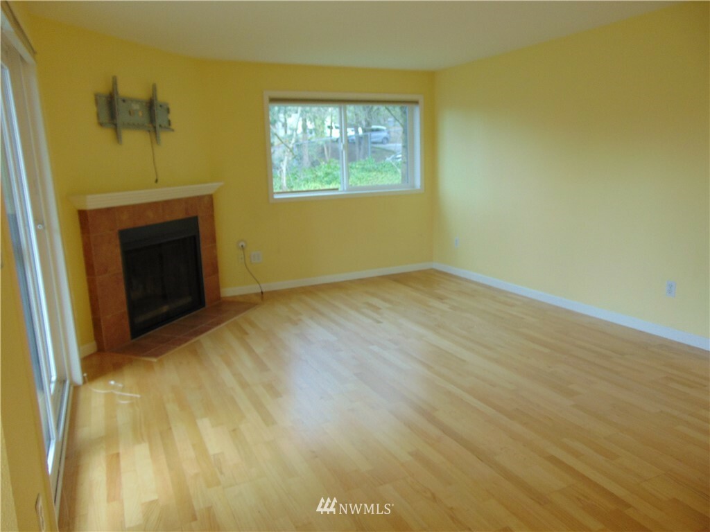 Property Photo:  12716 NE 144th Street D104  WA 98034 