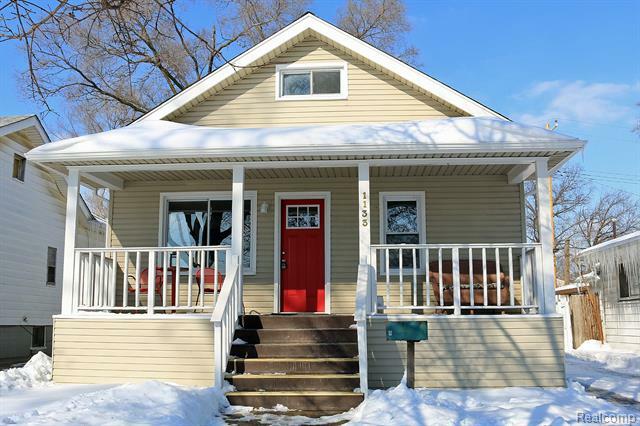 Property Photo:  1133 E Muir Avenue  MI 48030 