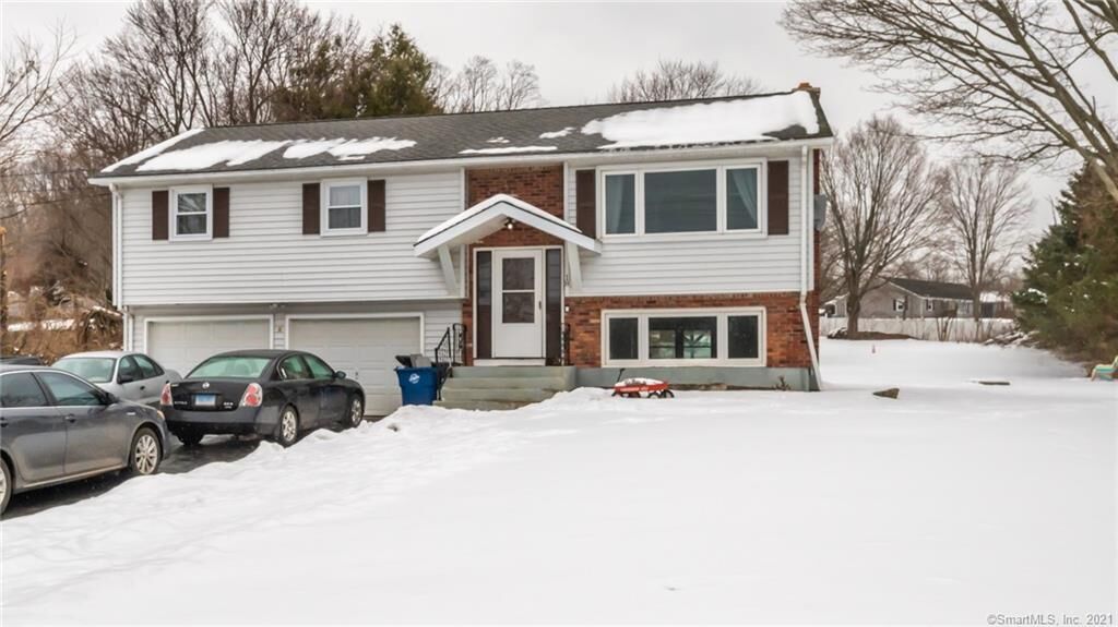 Property Photo: 18 Meadowlark Road CT 06066