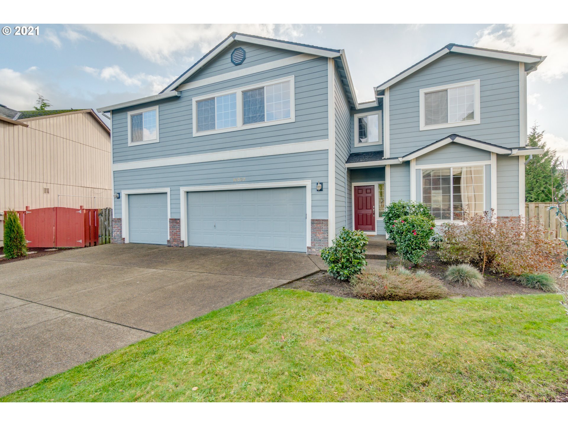 Property Photo:  16020 SW Catbird Ln  OR 97007 