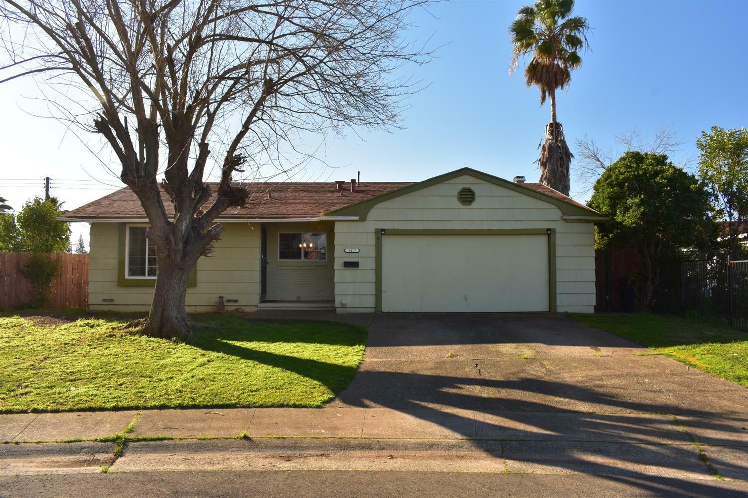 Property Photo:  3417 Comet Court  CA 95827 