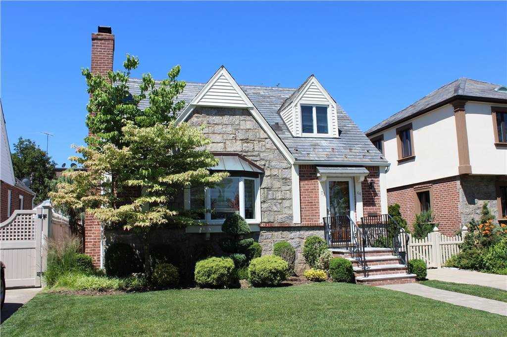 Property Photo:  73-44 177th Street  NY 11366 