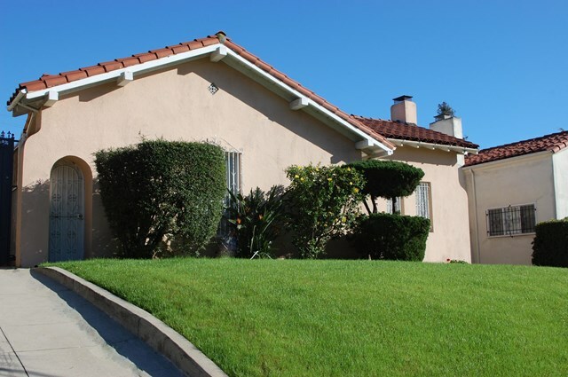 Property Photo:  822 S Highland Avenue  CA 90036 